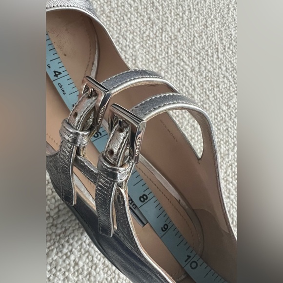 Prada metallic silver leather dual strap mary jane shoes with block heel. - Picture 12 of 14
